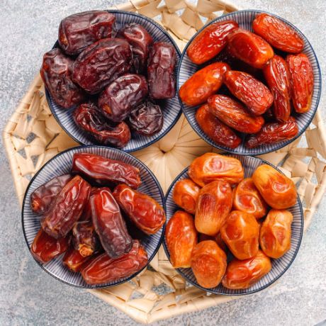 تولید و بسته بندی انواع خرما